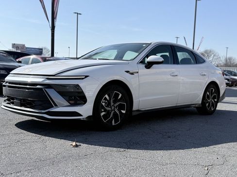 Used 2025 Hyundai Sonata SEL image 3