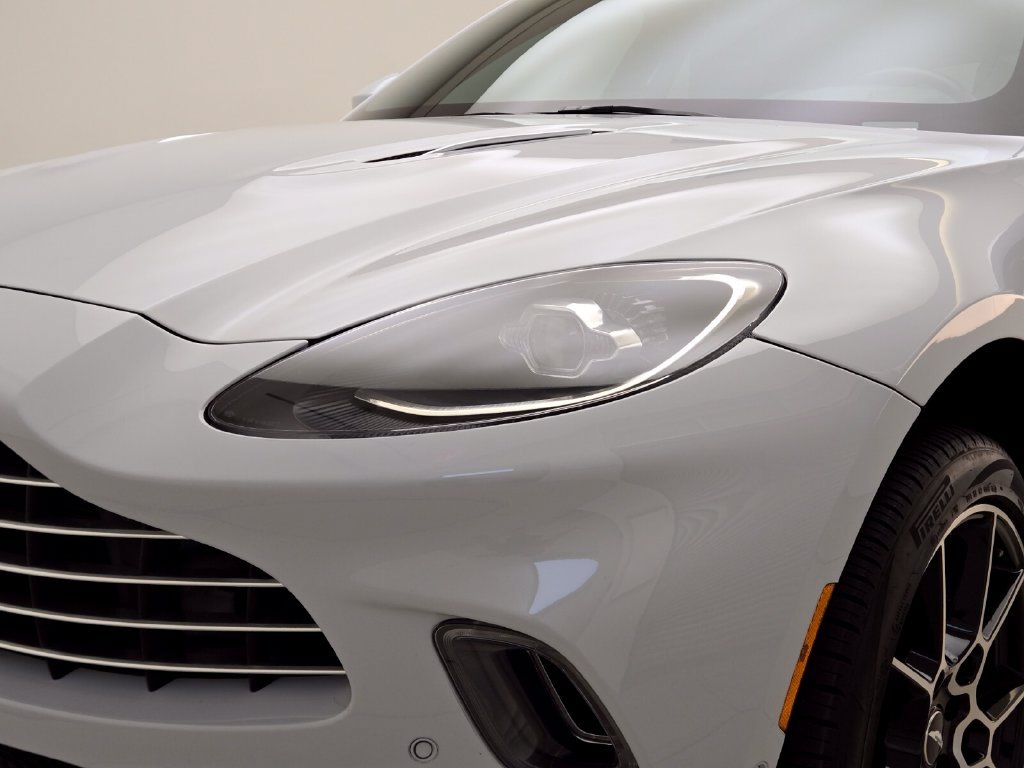 Used 2022 Aston Martin DBX AWD/4WD image 5