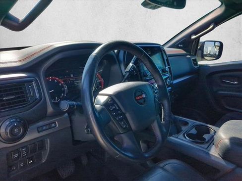 Used 2021 Nissan Titan PRO-4X w/ Pro-4x Convenience Package image 6