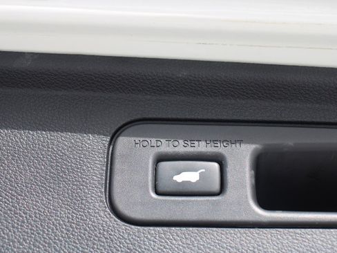 Used 2018 Honda Odyssey Elite image 17