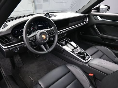 Certified 2024 Porsche 911 Targa 4S AWD/4WD image 4