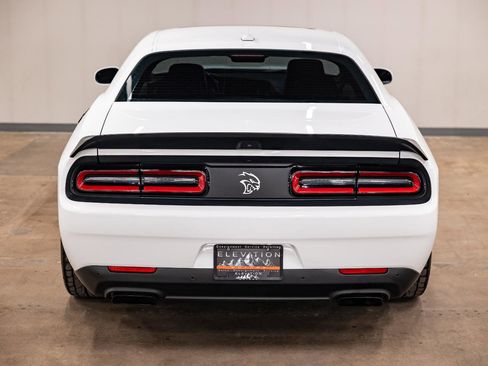Used 2019 Dodge Challenger SRT Hellcat Redeye image 33