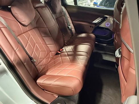 Used 2023 BMW 760i xDrive w/ Luxury Rear Seating Package image 28