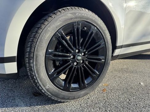 New 2026 Land Rover Range Rover Evoque S image 2