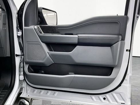 Certified 2022 Ford F150 XLT w/ Equipment Group 302A High image 25