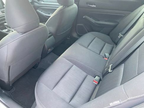 Used 2022 Nissan Altima 2.5 SV FWD image 17
