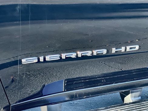 New 2026 GMC Sierra 2500 SLT w/ SLT Premium Package AWD/4WD image 17