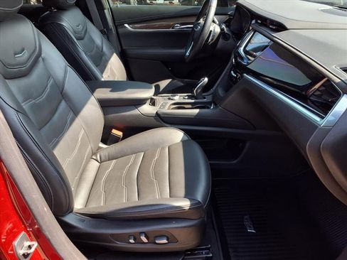 Used 2022 Cadillac XT6 Sport w/ Platinum Package image 28