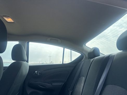 Used 2019 Nissan Versa SV image 35