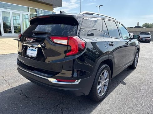 Used 2024 GMC Terrain SLT FWD image 5