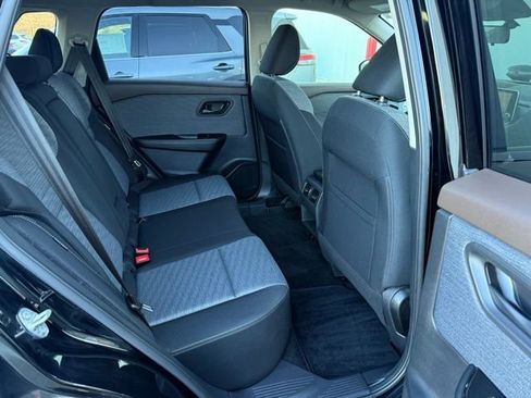 Used 2021 Nissan Rogue S image 26