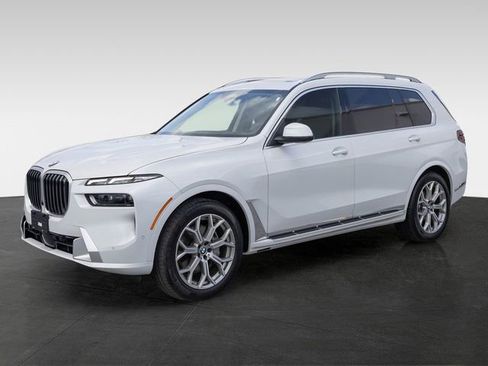 Used 2026 BMW X7 xDrive40i AWD/4WD image 4