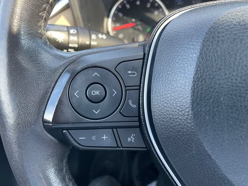 Certified 2021 Toyota RAV4 XLE Premium AWD/4WD image 27
