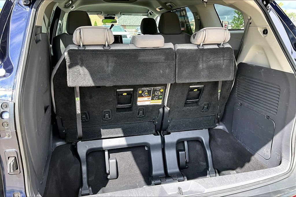 Used 2022 Toyota Sienna LE FWD image 28