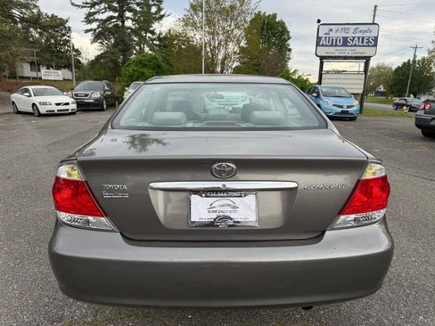 Used 2006 Toyota Camry LE image 6