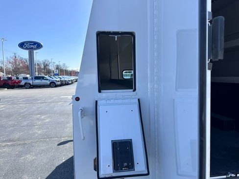 New 2024 Ford F550 4x4 Regular Cab Super Duty image 42