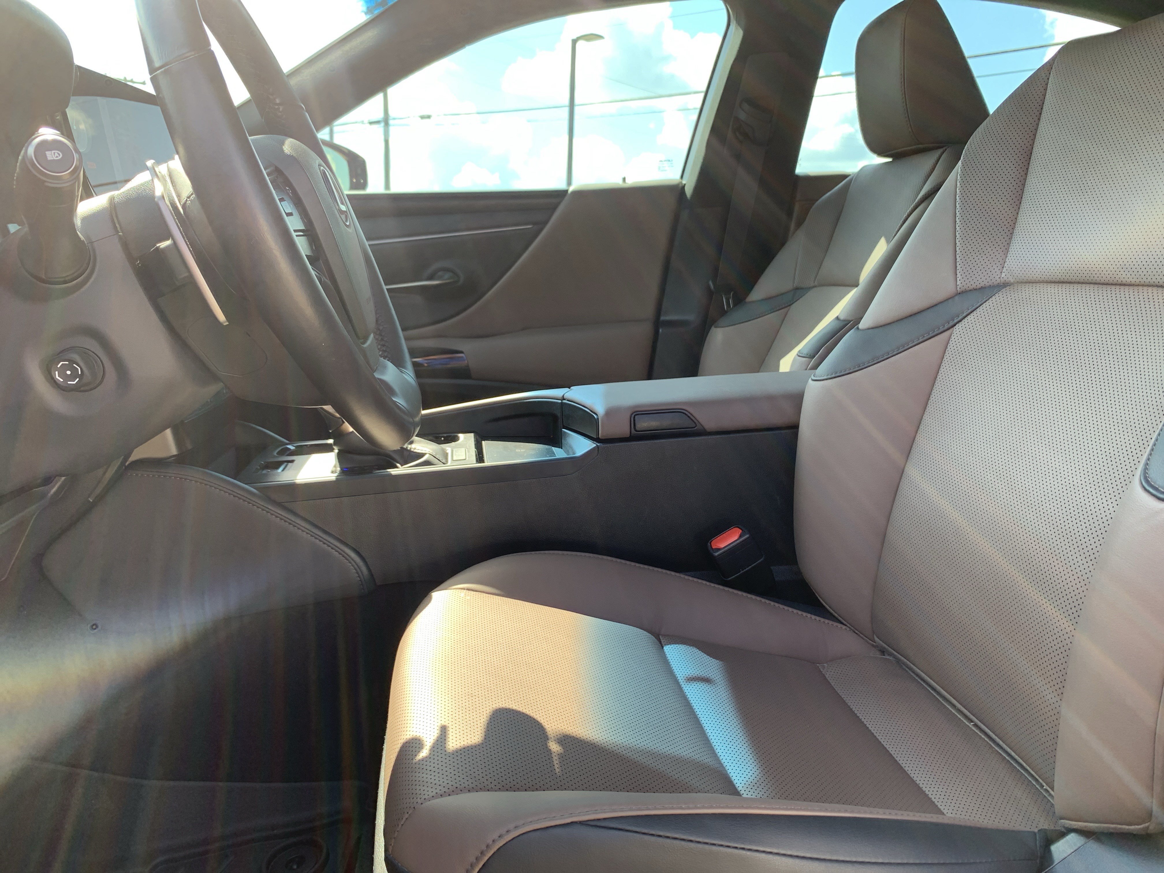 Used 2024 Lexus ES 350 w/ Premium Package FWD image 16