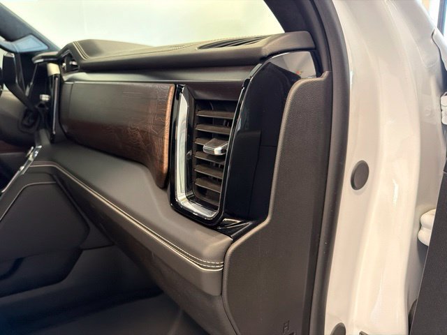 Used 2025 GMC Sierra 2500 Denali Ultimate w/ LPO, GMC Protection Package AWD/4WD image 44
