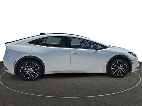 Used 2024 Toyota Prius Limited w/ Limited Premium Package AWD/4WD image 7