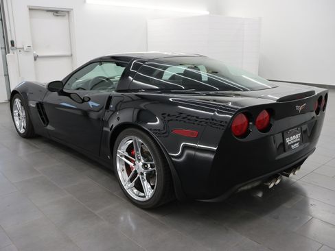 Used 2007 Chevrolet Corvette Z06 w/ Preferred Equipment Group RWD image 5