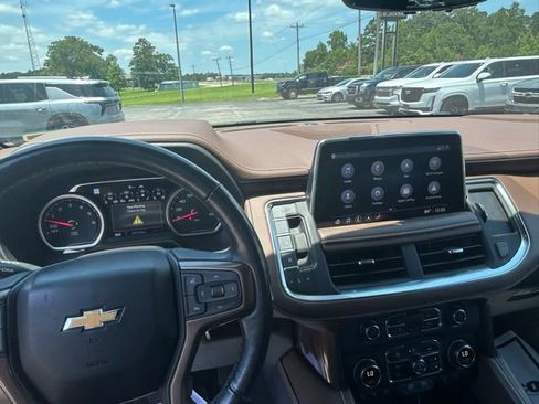 Used 2021 Chevrolet Suburban High Country RWD image 10