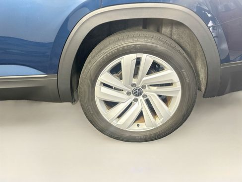Used 2023 Volkswagen Atlas SE w/ Black Wheel Package FWD image 11
