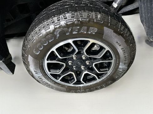 Used 2022 Ford F150 XLT w/ Equipment Group 302A High image 11