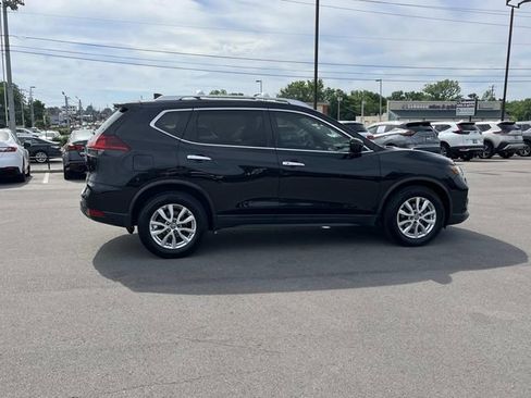 Used 2019 Nissan Rogue SV FWD image 4