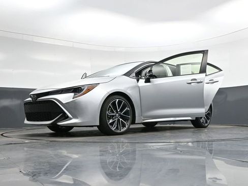 Used 2021 Toyota Corolla XSE image 42