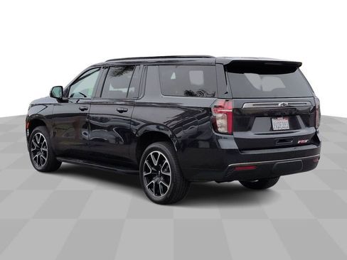 Used 2022 Chevrolet Suburban RST w/ Luxury Package AWD/4WD image 7