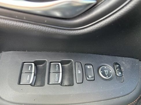 Used 2024 Honda HR-V Sport image 11