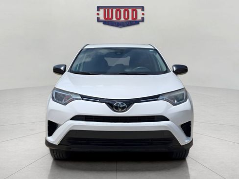 Used 2017 Toyota RAV4 LE FWD image 5