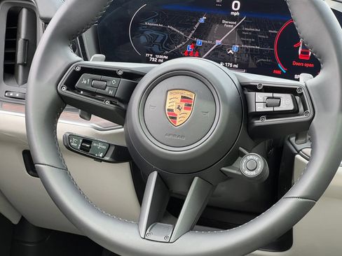 Certified 2026 Porsche Cayenne S AWD/4WD image 25