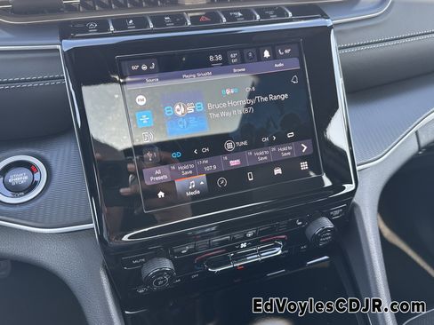 Used 2025 Jeep Grand Cherokee L Altitude image 36