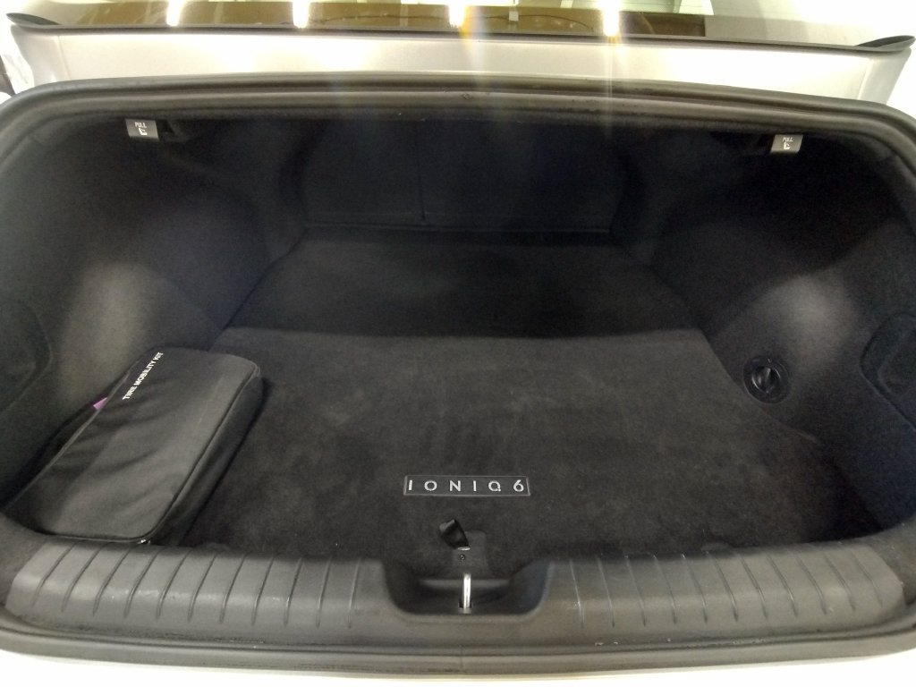 Certified 2023 Hyundai Ioniq 6 SEL w/ Cargo Package RWD image 16