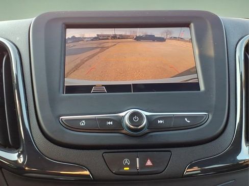 Used 2023 Chevrolet Equinox RS image 19