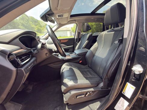 Used 2022 Acura MDX SH-AWD w/ Technology Package image 2