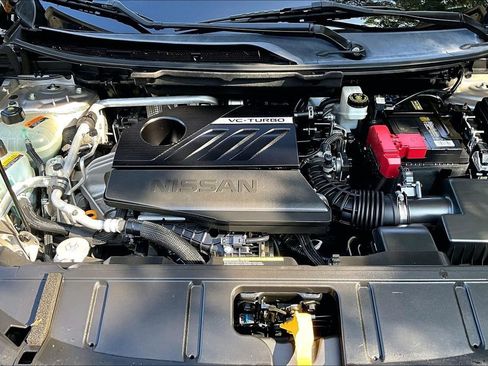 Used 2022 Nissan Rogue Platinum w/ Head-Up Display Package image 13