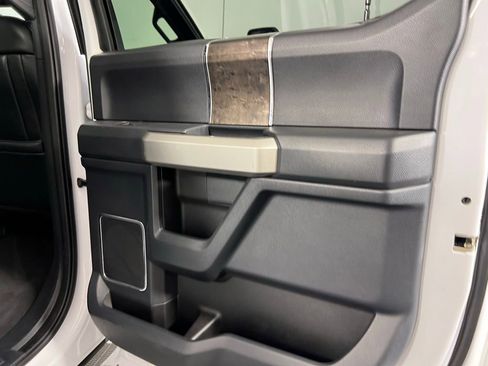 Used 2022 Ford F250 Lariat w/ FX4 Off-Road Package image 31