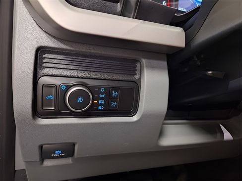 Used 2023 Ford F250 XL w/ XL Chrome Package image 19