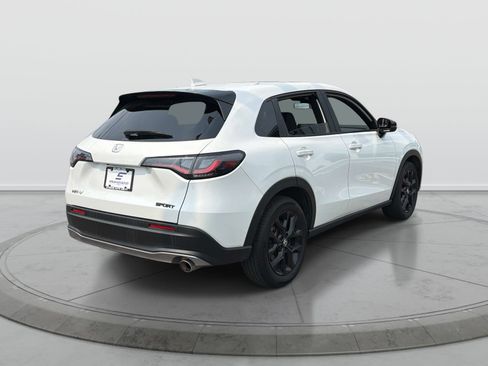 Used 2024 Honda HR-V Sport image 8
