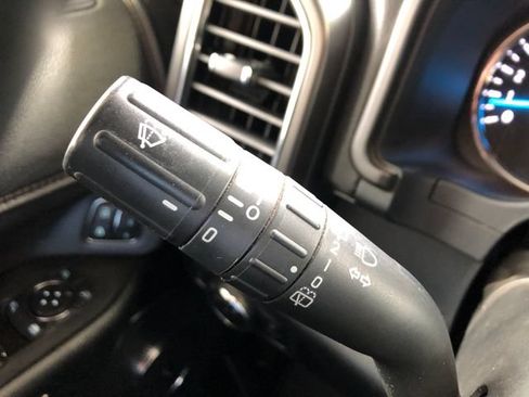 Used 2021 Ford Expedition Limited AWD/4WD image 32
