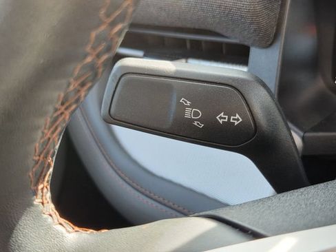 Used 2025 Ford Explorer Active RWD image 24