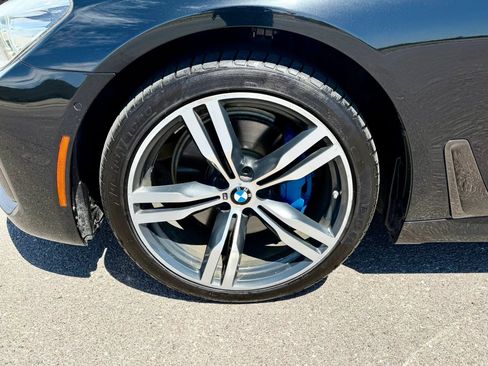 Used 2017 BMW 740i RWD image 11