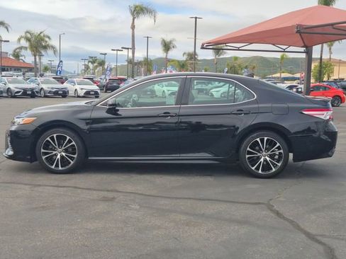 Used 2020 Toyota Camry SE image 8