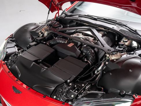 Used 2023 Aston Martin V8 Vantage Roadster RWD image 20