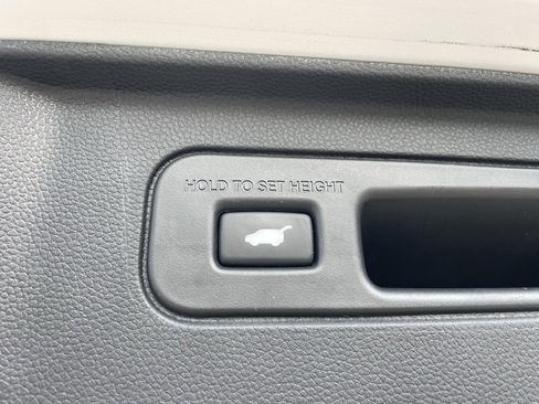 Used 2025 Honda Pilot Elite image 19