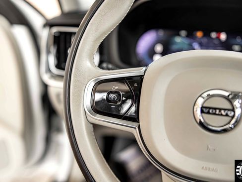 Used 2023 Volvo S60 T8 Plus image 24