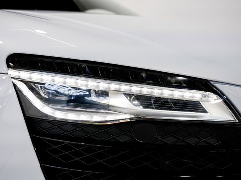 Used 2014 Audi R8 V8 image 35