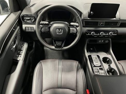 New 2025 Honda Pilot Black Edition image 14